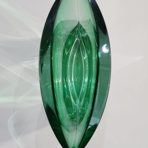LSA International Green Ovoid Handcrafted Mouth Blown Glass Vase Ombre Style - Picture 8 of 9